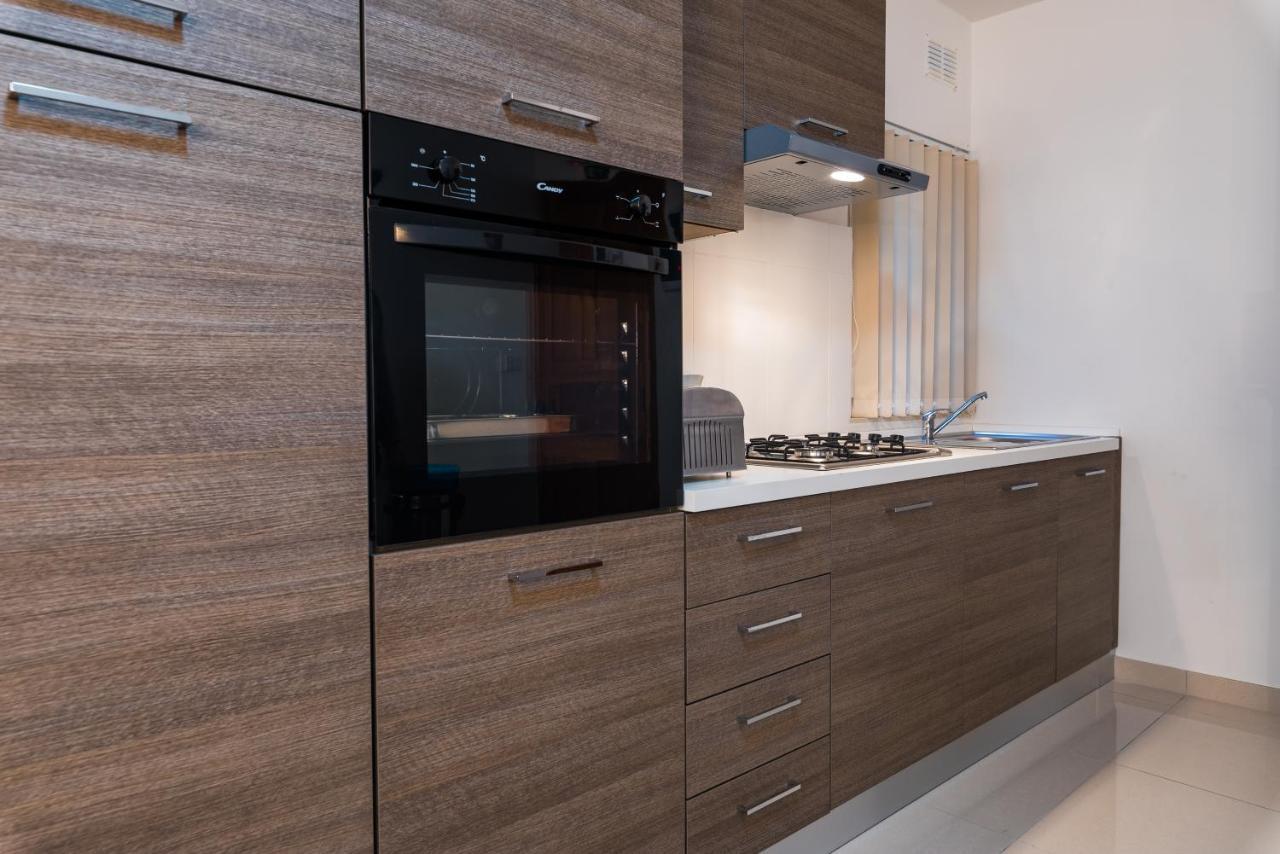 Sh6A- Qawra Prime Location 2 Bedroom Apartment St. Paul's Bay Ngoại thất bức ảnh