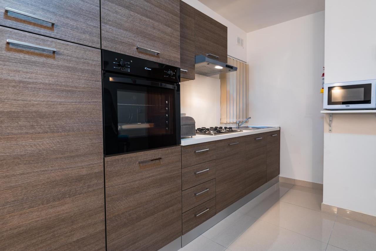 Sh6A- Qawra Prime Location 2 Bedroom Apartment St. Paul's Bay Ngoại thất bức ảnh