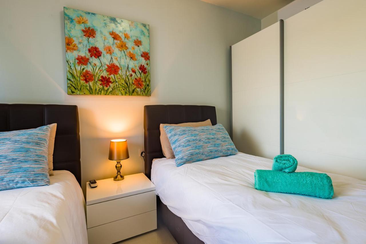 Sh6A- Qawra Prime Location 2 Bedroom Apartment St. Paul's Bay Ngoại thất bức ảnh